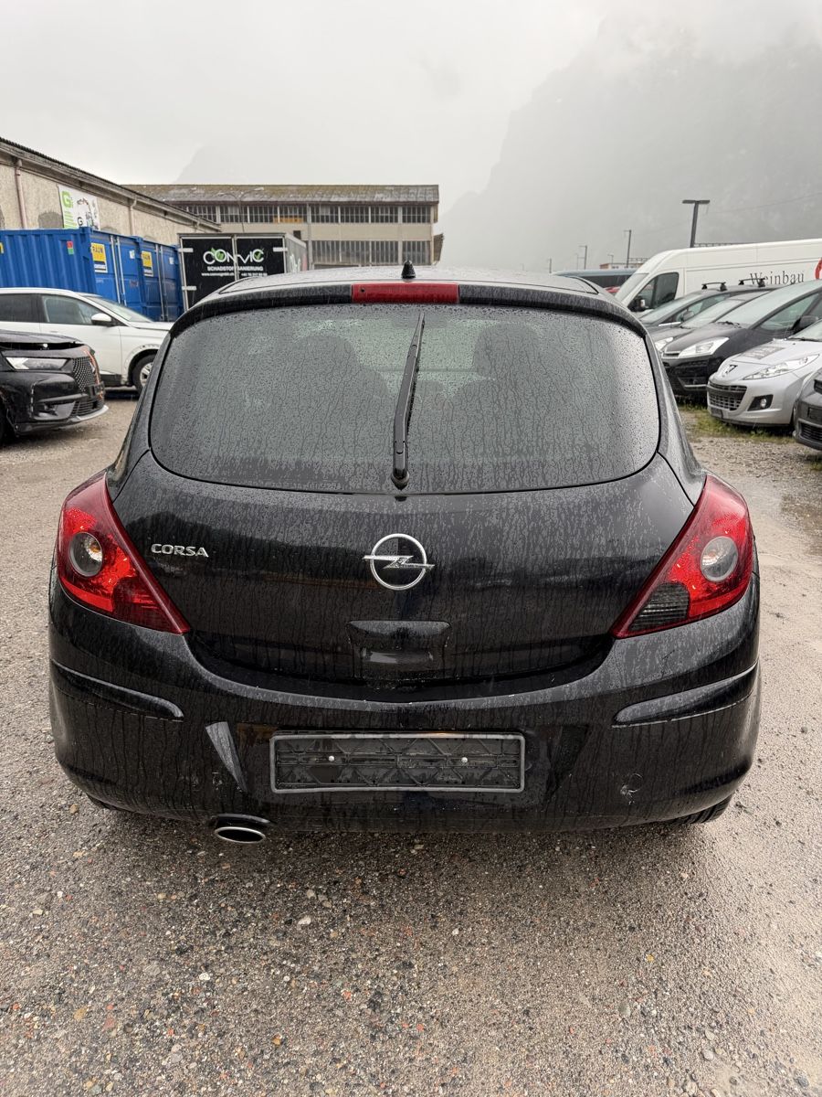 Opel Automobili: Opel Corsa D14  – Usato da Mollis venduto da BSL10 2