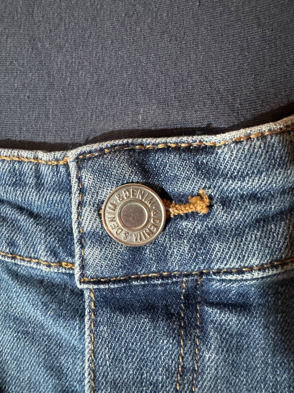 Jeans: Kurze Umstands-Jeans Gr. S – Usato da Grosswangen venduto da SALE_SALE_SALE 2