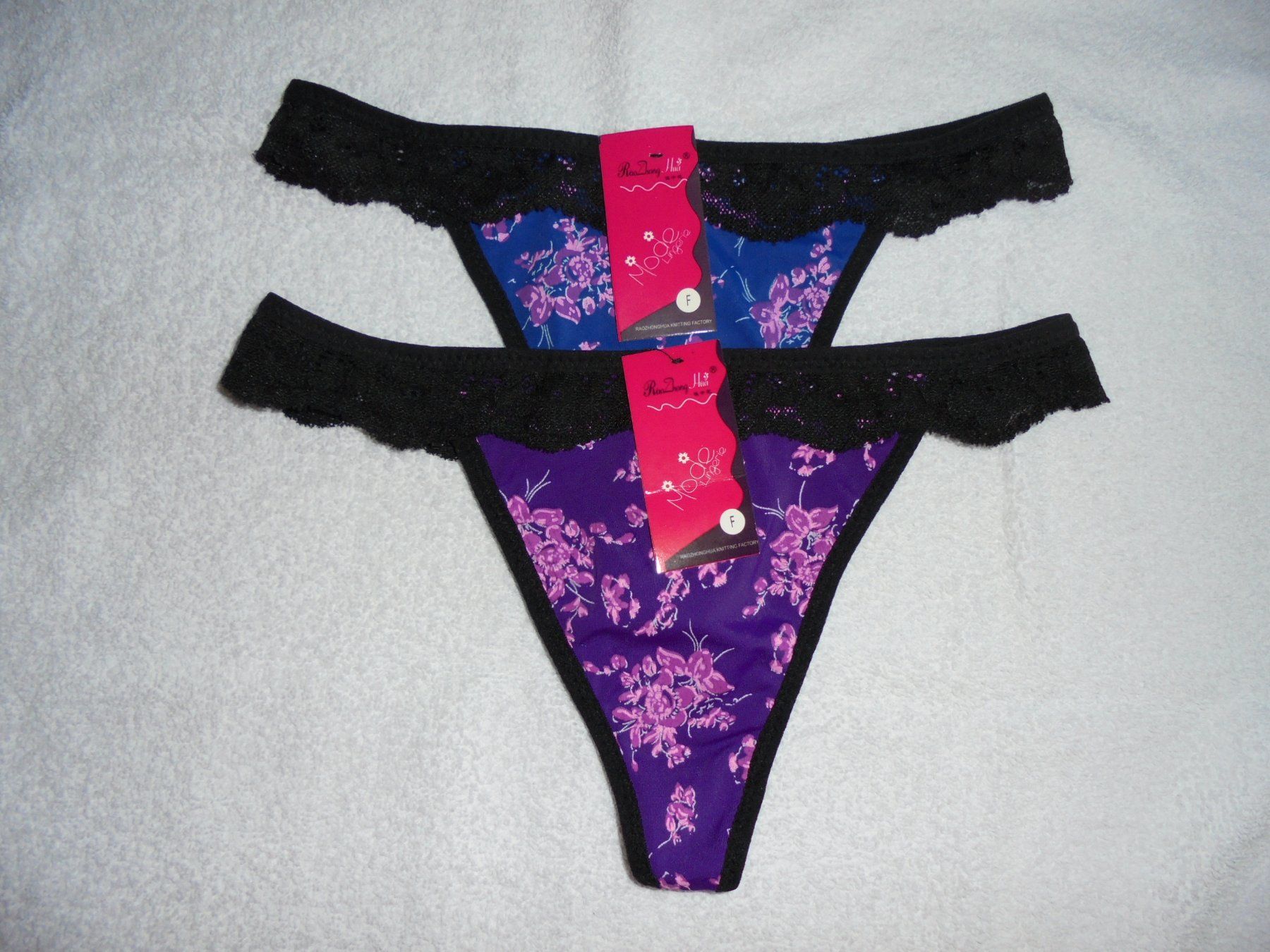 Altra biancheria intima: 2 X TANGA GRÖSSE S – Nuovo (secondo la descrizione) da Aarau Rohr venduto da PinkSchwein
