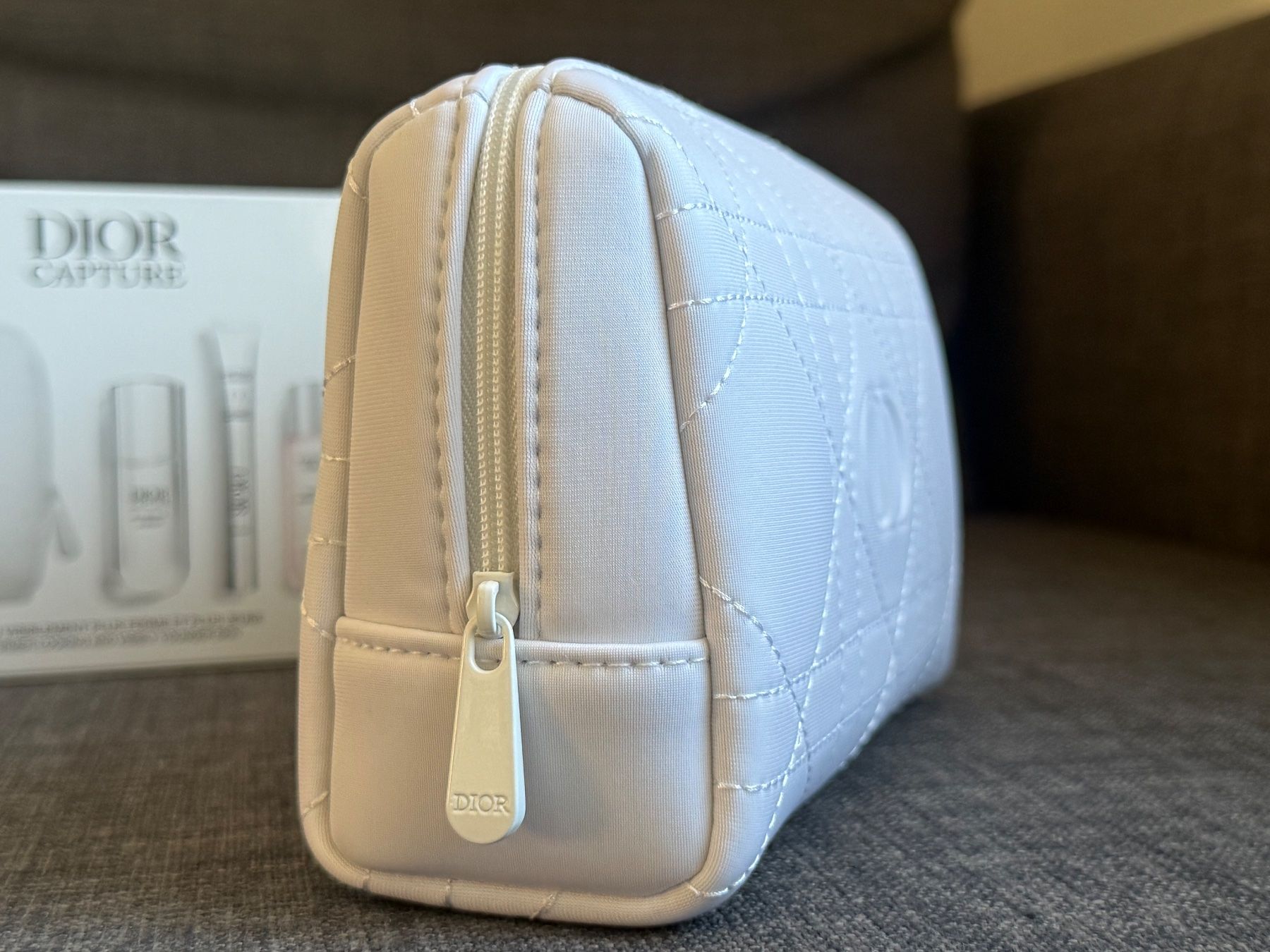 Dior Custodie per cosmetici: Dior Cannage Pouch – Nuovo e nell'imballaggio originale da Luzern venduto da sas_r89l 1