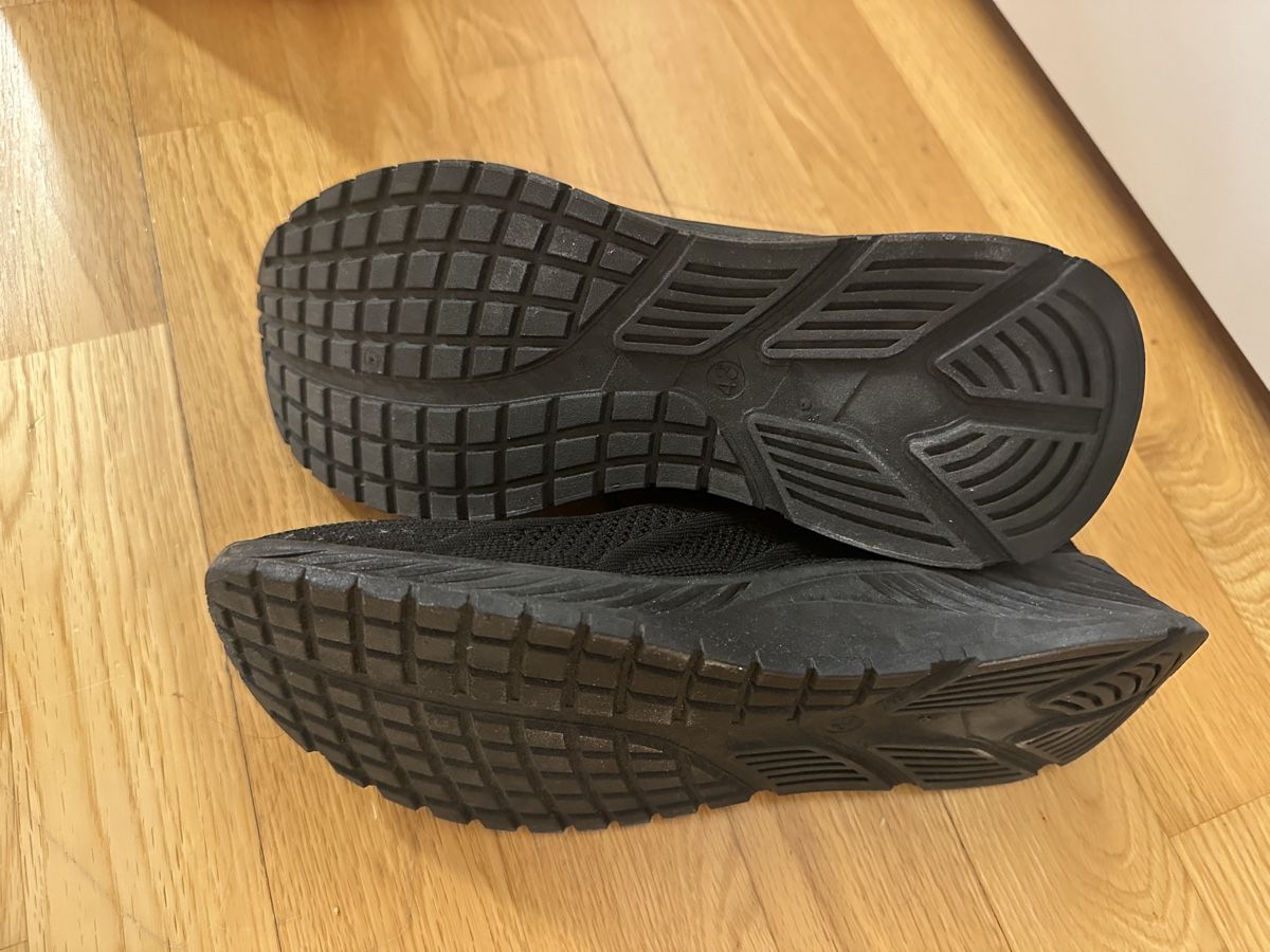 Damenschuhe: Schwarze Turnschuhe, sehr bequem! – Gebraucht aus Schaffhausen von ali.brandle 5