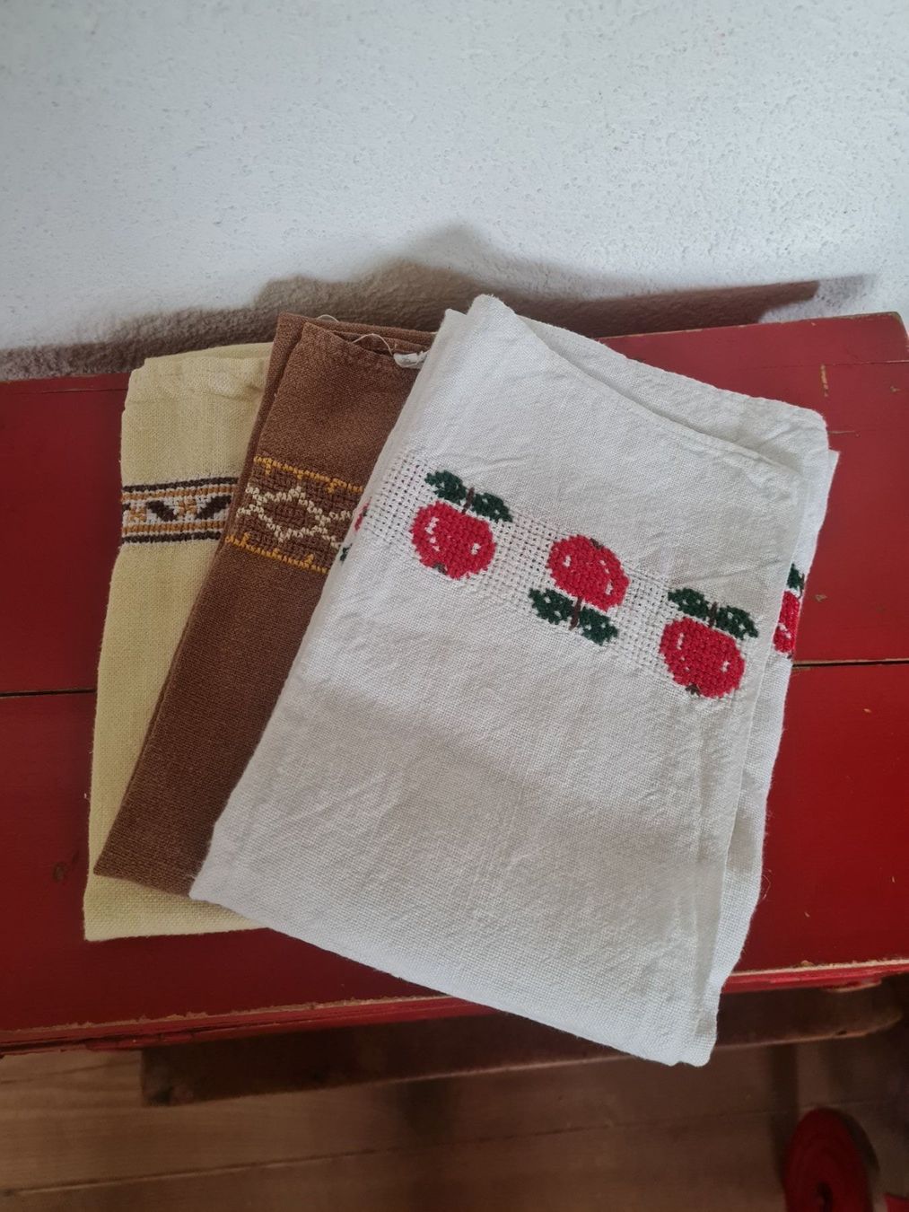 Tessuti: Vintage Leinenhandtücher – Usato da Münsingen venduto da Cuci31
