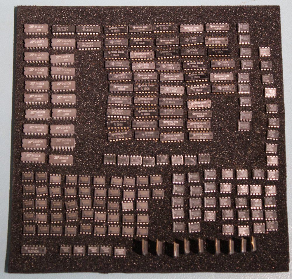 Componenti elettronici: ICs - Operationsverstärker  - Optokoppler - Darlington – Nuovo (secondo la descrizione) da Zürich venduto da mac_l2k9