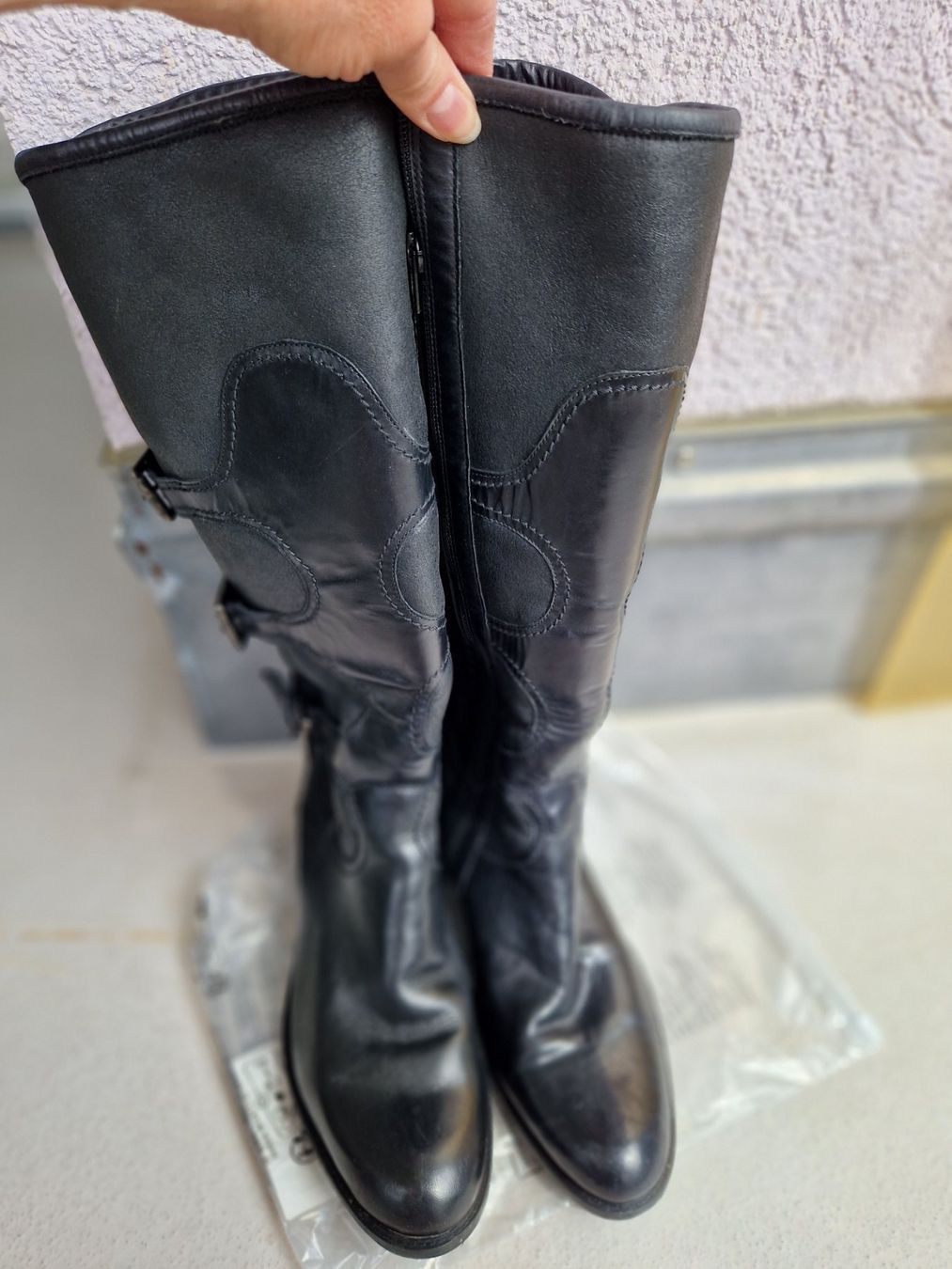 Scarpe da donna: Bottes cuir noir doublées mouton véritable – Nuovo (secondo la descrizione) da Pully venduto da Andalous 2