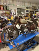 Sortie de grange moto ancienne CZ 125cc de 1953