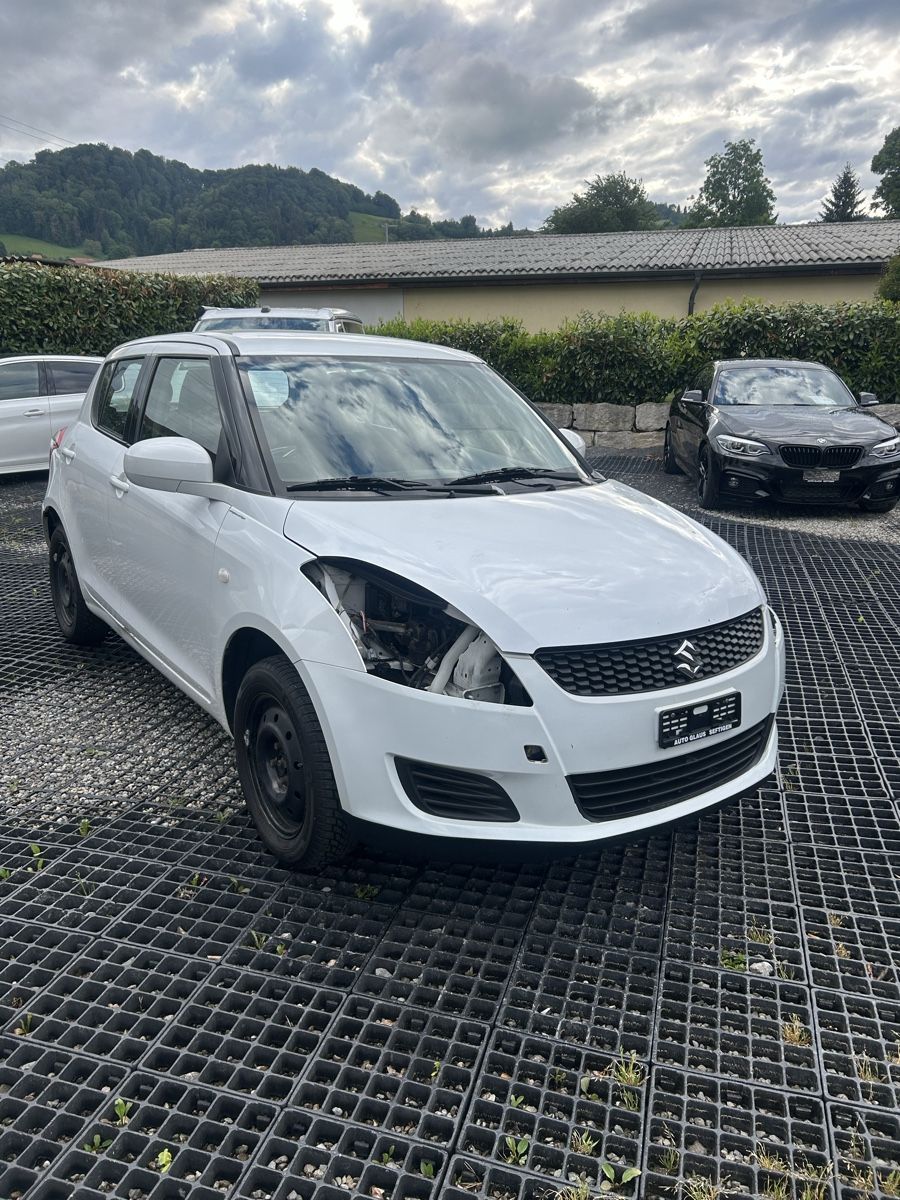Suzuki Automobili: Suzuki Swift 4x4 – Difettoso da Seftigen venduto da CREEKS2004 1