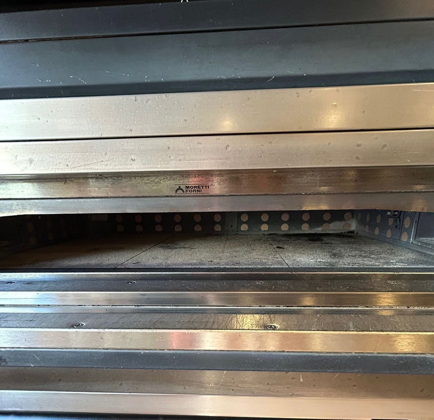 Forni per pizza: A vendre Four Moretti professionnel pizza – Usato da Avry-sur-Matran venduto da reb_n2pv 5