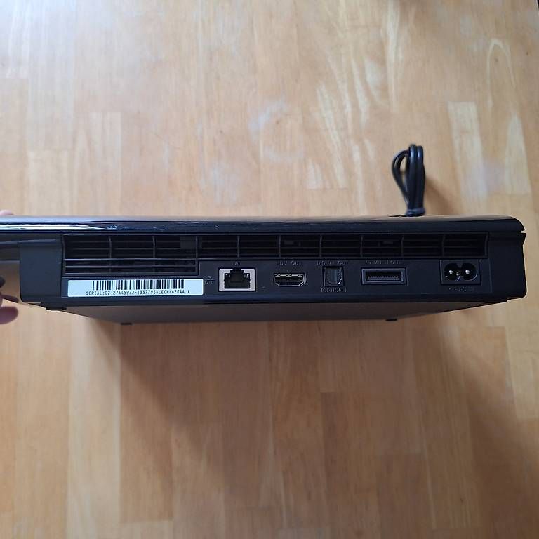 Sony Console: Sony PlayStation 3 inkl. 3 COD-Spiele – Usato da Solothurn venduto da Nojted 3