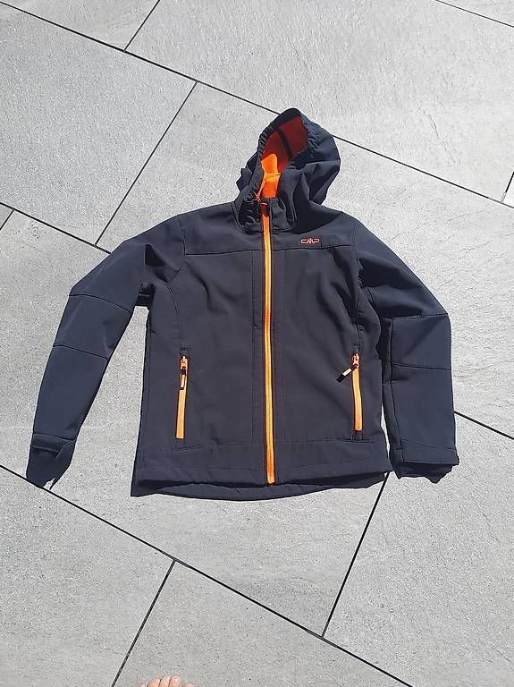 Jacken & Mäntel: Softshell-Jacke CMP Gr 152 – Gebraucht aus Langenthal von Swissrunner