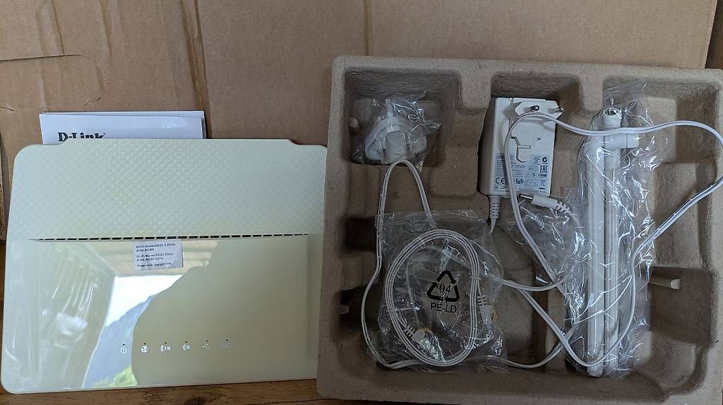 Modems & Router: Router  – Gebraucht aus Steinen von paulo14