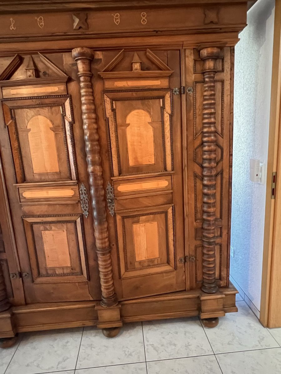 Schränke: Antiker Schrank (208) – Gebraucht aus Glattfelden von maa_qcj8 1