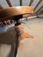 Noten hocker aus Holz mit Höhenverstellung defekt