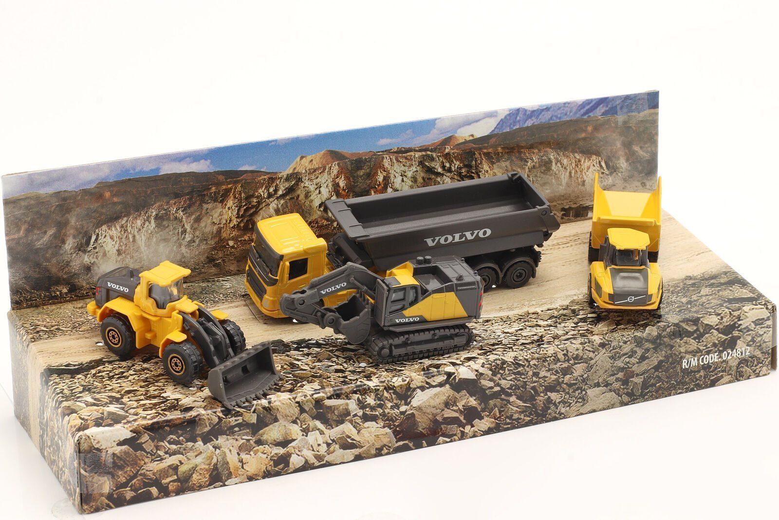 Volvo Modellautos: VOLVO 4 CAR CONSTRUCTION SET GELB 1:64 – Neu und originalverpackt aus Suhr von Moebelsiralfred