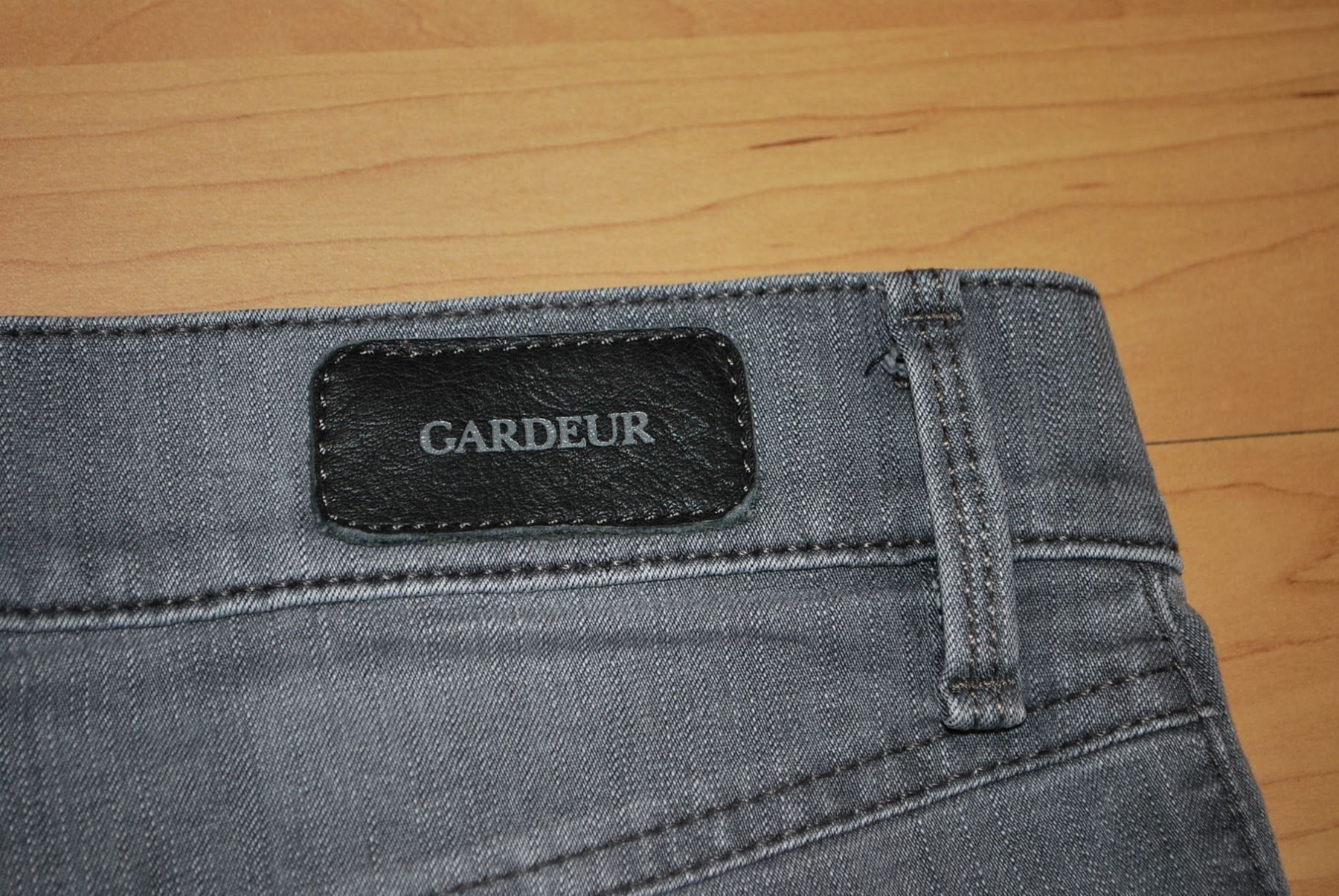 Jeans: Jeans GARDEUR  Taille/Grosse M – Usato da Cossonay-ville venduto da Super-Price-Quality 7