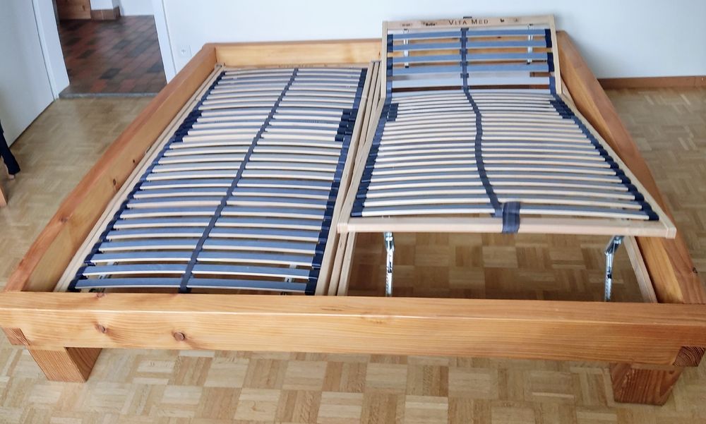 Massives, handgefertigtes Doppelbett (Gebraucht) in Forst für CHF 100 ...
