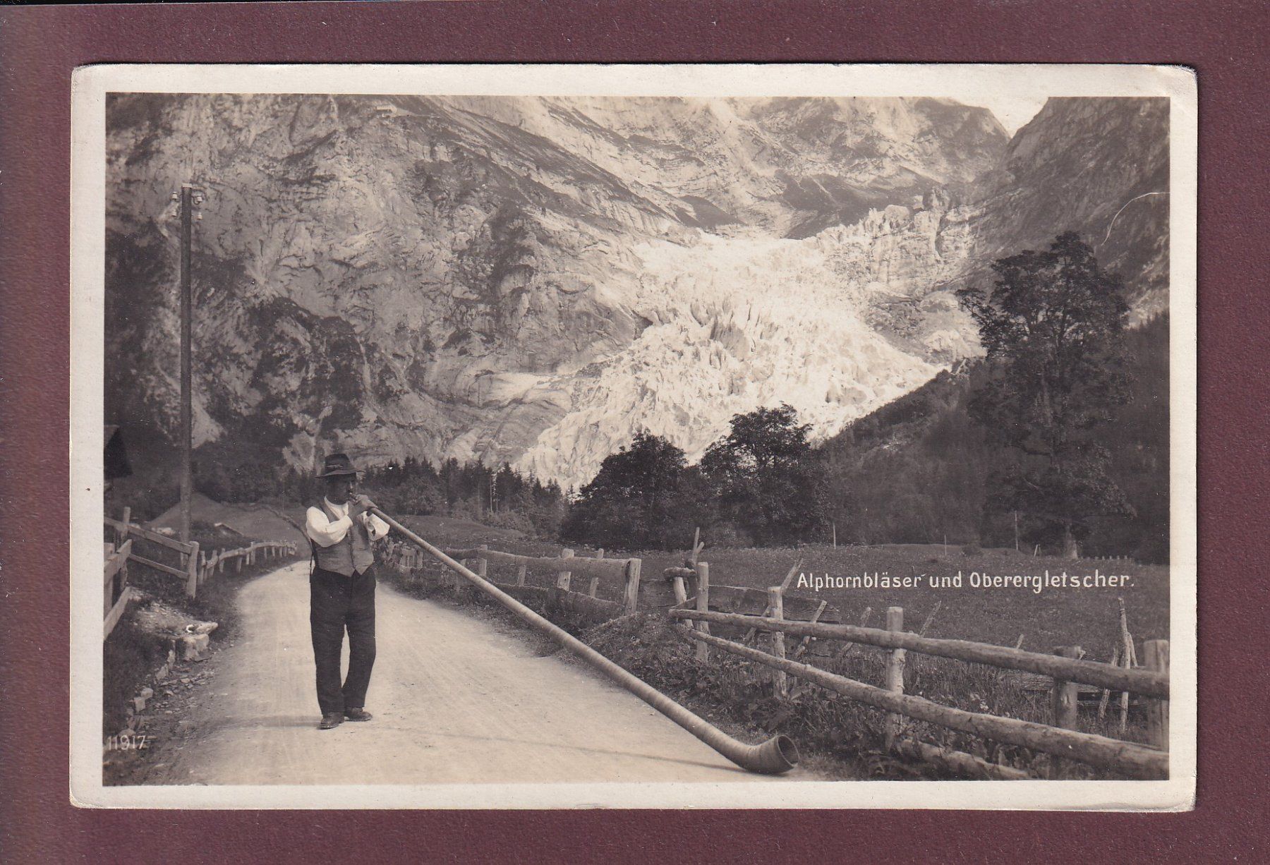 Cartes postales: ALPHORNBLÄSER und Oberergletscher – D'occasion à Pully par nicecards