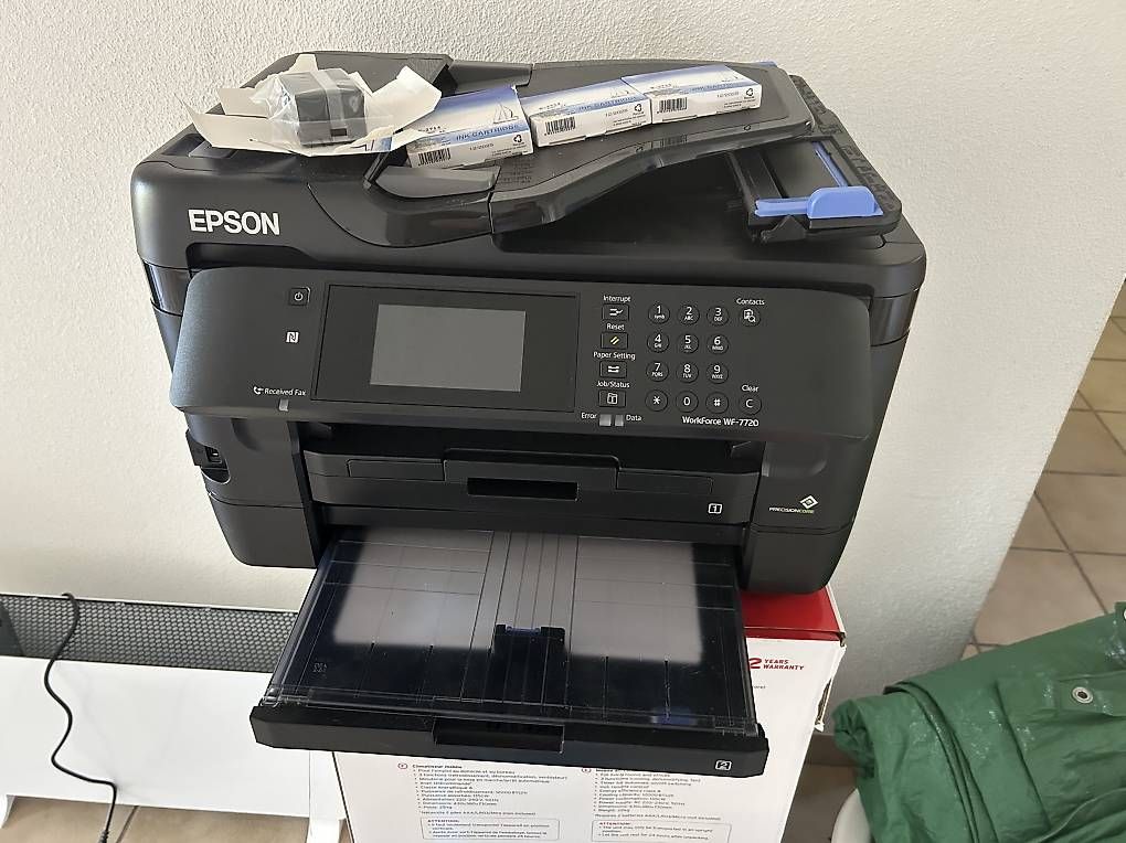 Imprimantes: epson tintenstrahldrucker mit A3  – D'occasion à Wettingen par GMB1