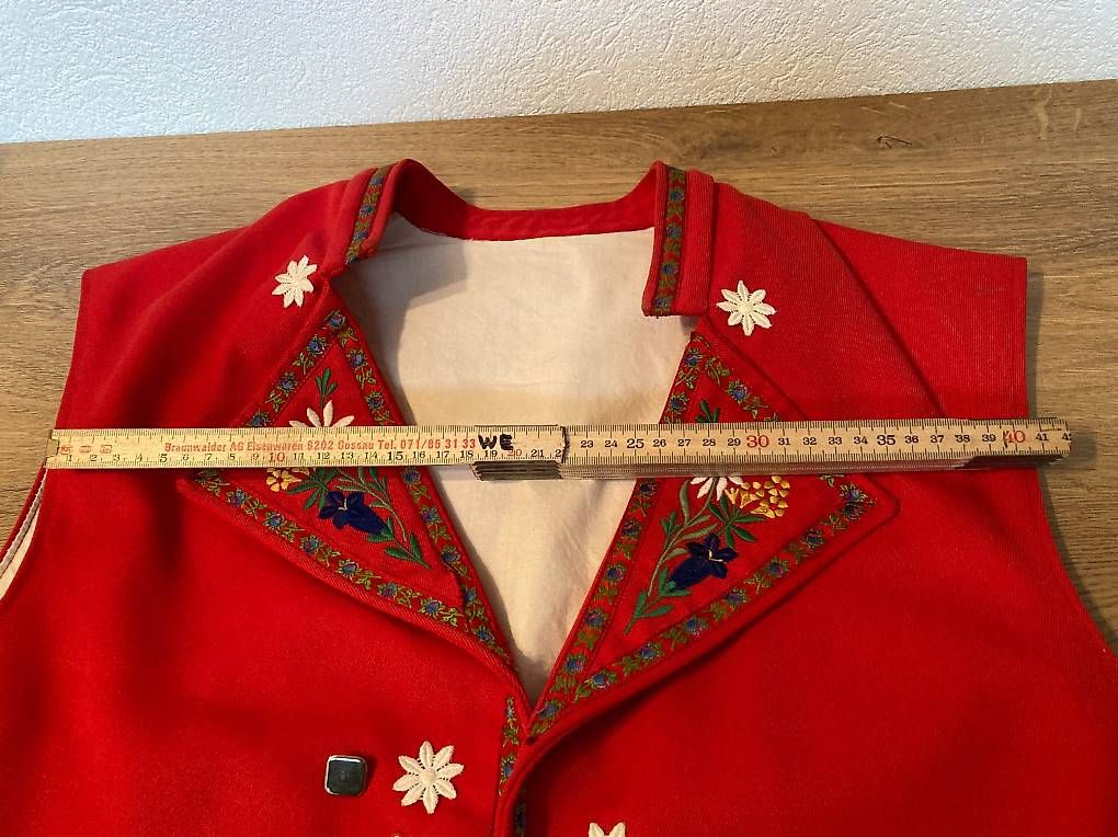 Vestes: Rotes Liebli  Appenzell – D'occasion à Wil SG par Pin05 2