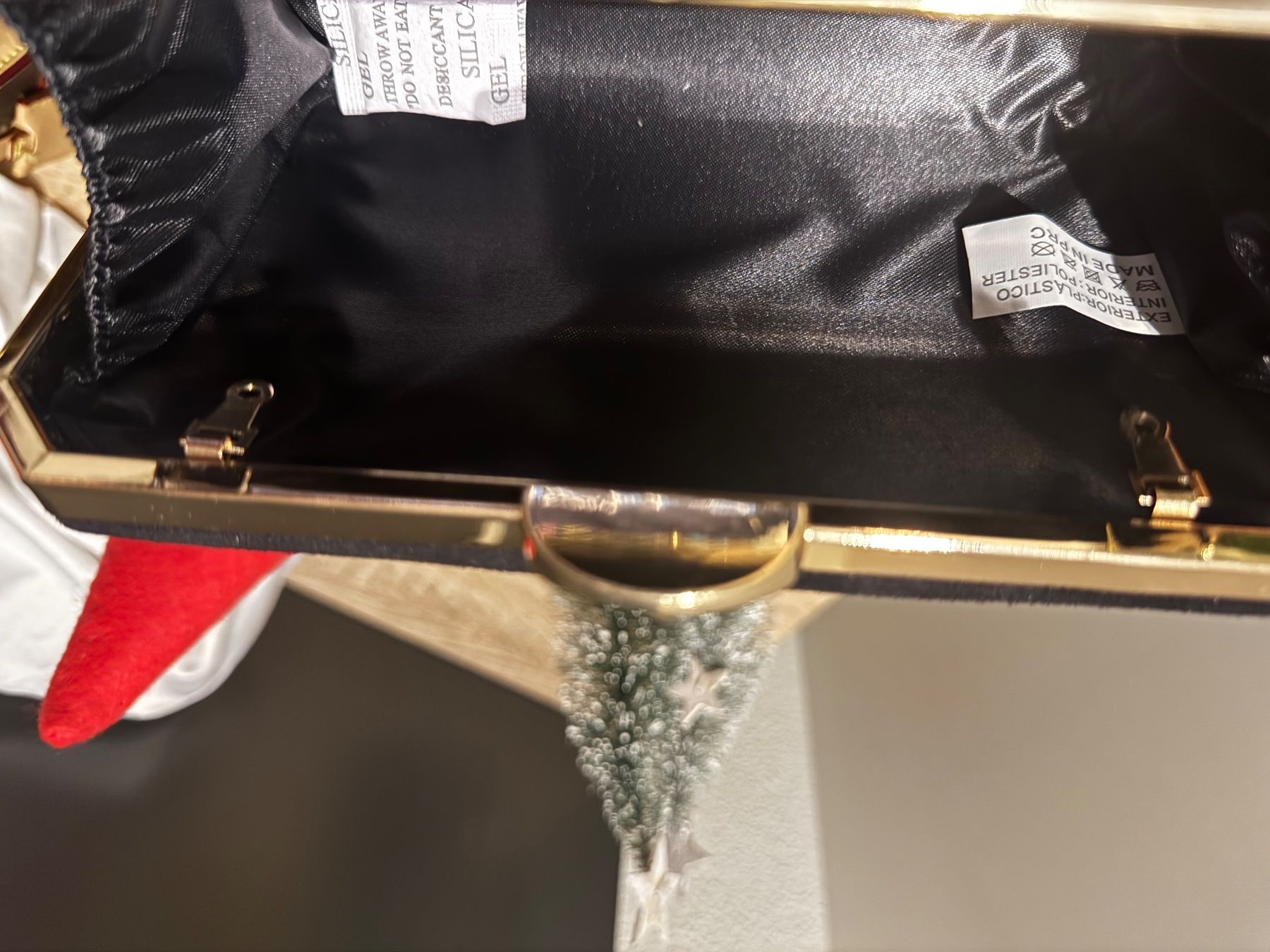 Autres vêtements & accessoires: Pochette de soirée colorée avec perles 🤩 – Neuf (Voir description) à La Chaux de fonds par car_f9yg 4