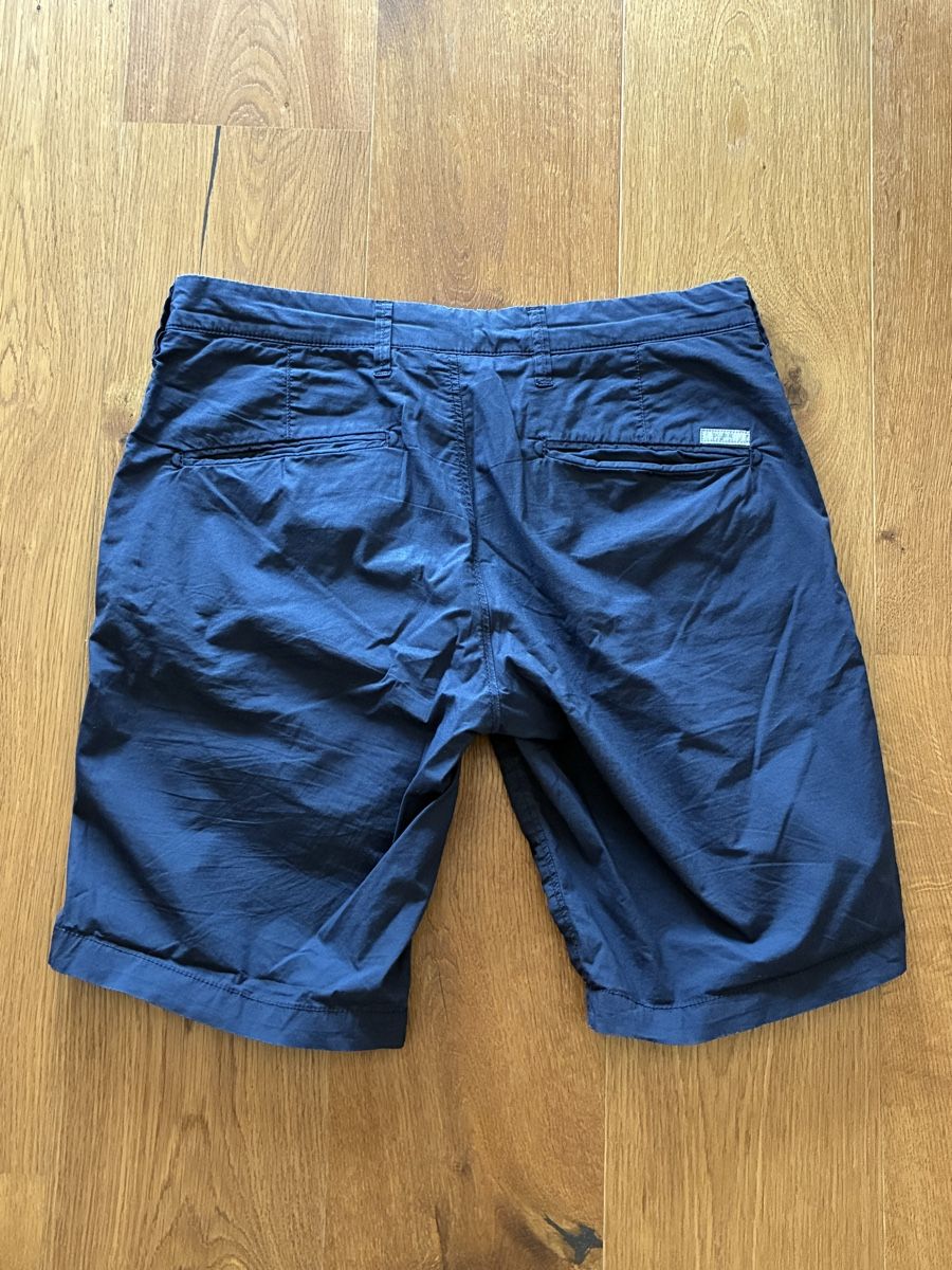 Pantaloni: Shorts Uniform marineblau Grösse 29 – Usato da Wangen SZ venduto da el_paso08 1