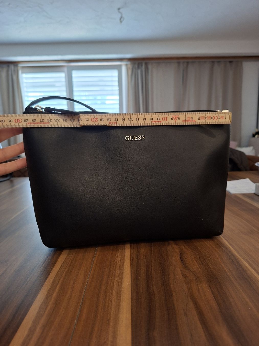 Guess Borse da donna: Guess Handtasche schwarz  – Usato da Hittnau venduto da som_x965 3