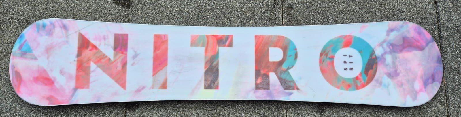 Snowboard Nitro Board: Snowboard NITRO (sans fixation) 137cm – Usato da La Sagne venduto da Vinny3 1