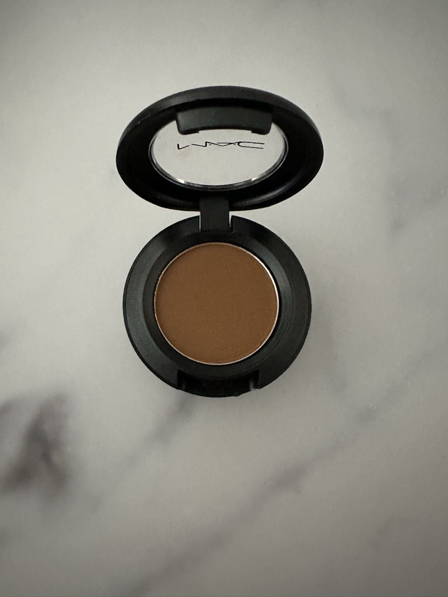 Mac Cosmetics Maquillage: Mac eye shadow uninterrupted matte – Neuf (Voir description) à Courgevaux par missceline5 2