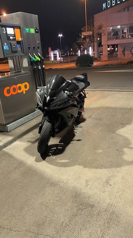Strada: Yamaha RJ15 R6 – Usato da Wollerau venduto da nie_w68c 3