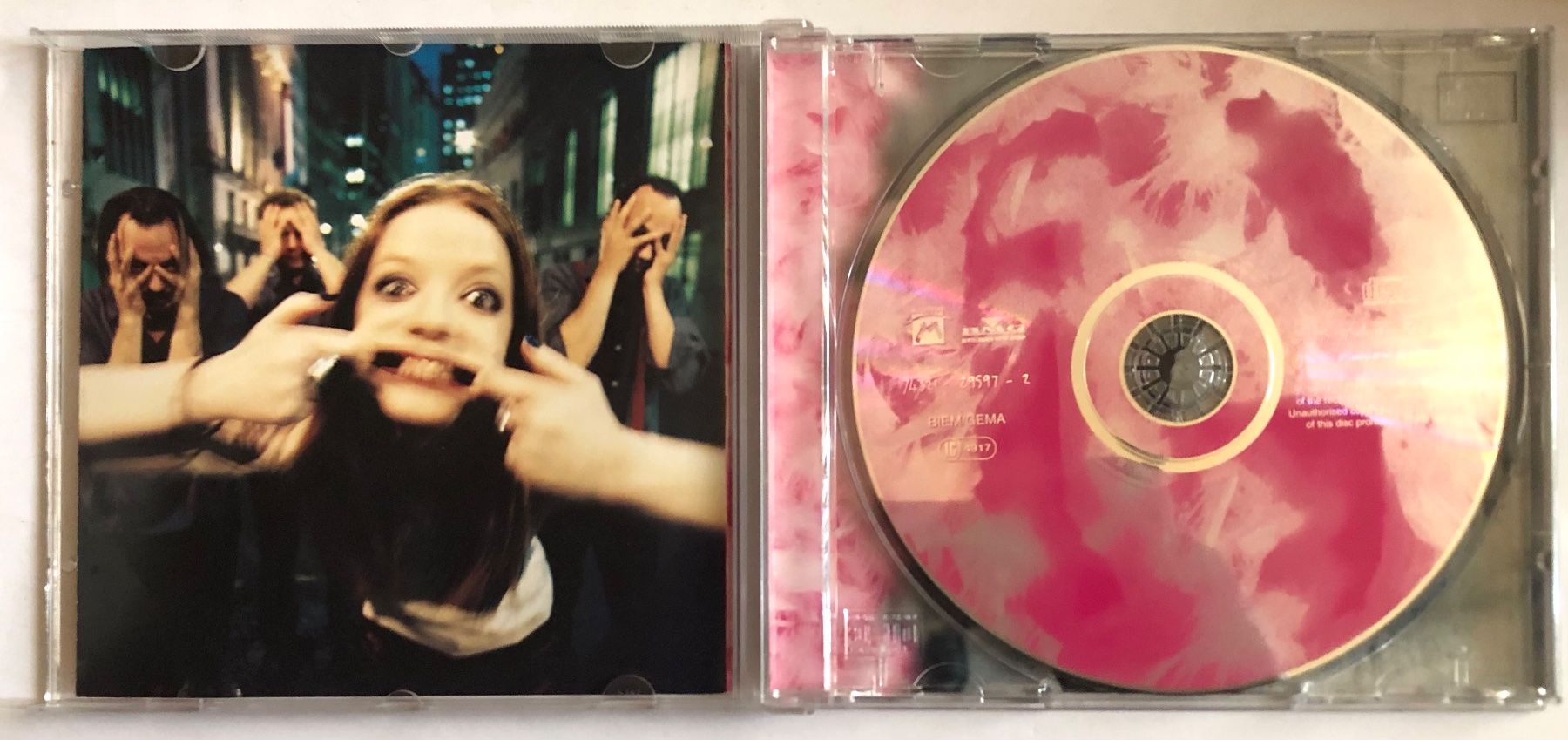 CDs: GARBAGE - GARBAGE – D'occasion à Poliez-Pittet par Newtown-Records 2