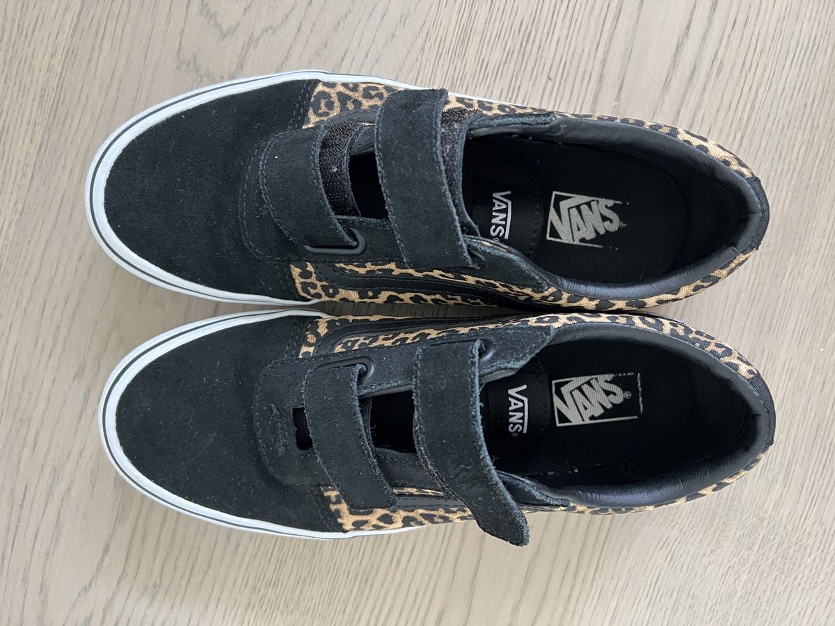 Vans Chaussures filles: Baskets Vans scratch léopard noir 37 – D'occasion à Renan BE par Mme_balec 1