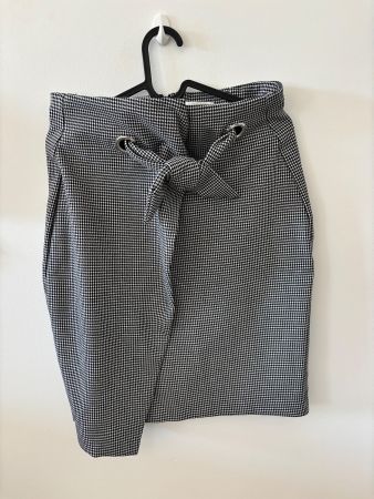 Jupe moulante élégante noir/blanc taille M