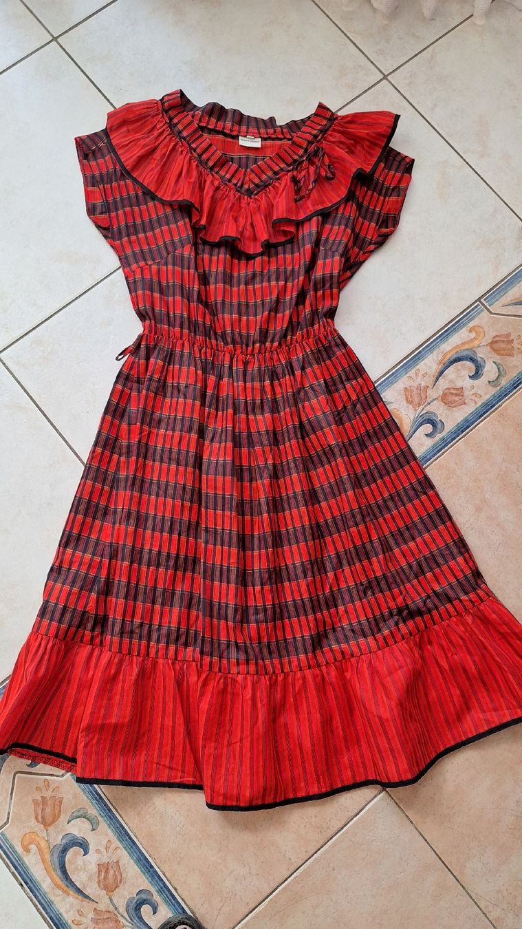 Vestiti: Robe vintage 38-40 – Usato da St-Triphon venduto da Jldr0 3