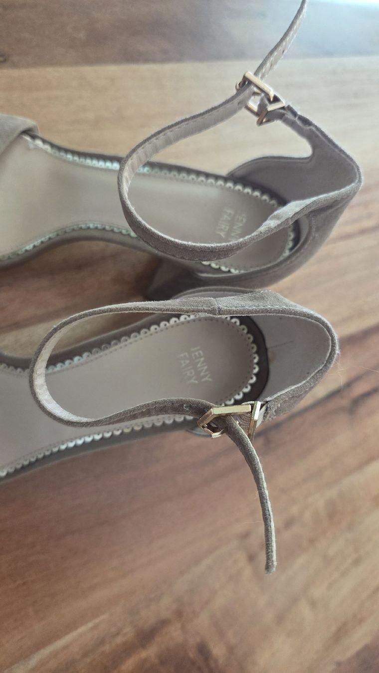 Chaussures femmes: Sandaletten beige - Grösse 37 – D'occasion à Wohlen AG par steffi_Bee 2