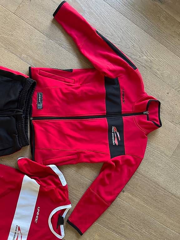 Ensembles coordonnés: UH Chur Trainer und Shirt – D'occasion à Cazis par Sibrag 2