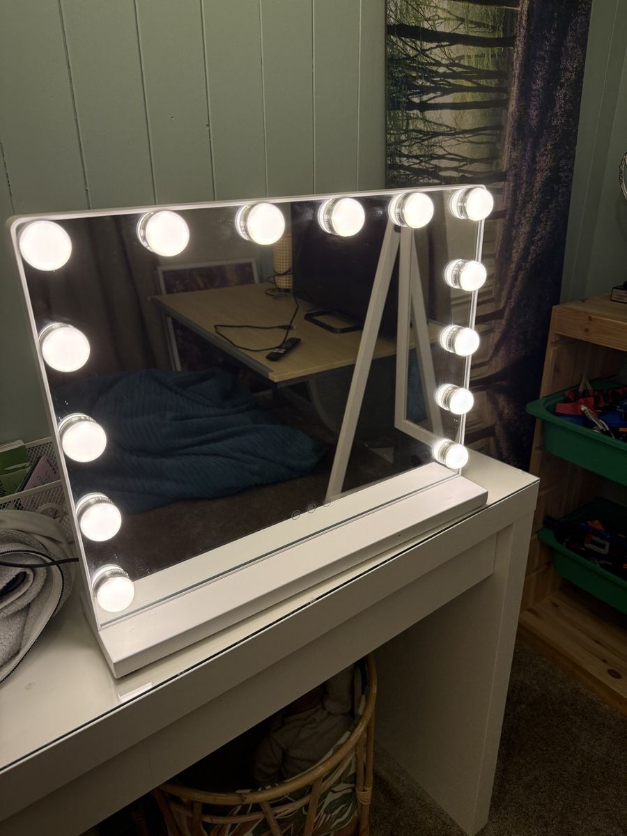 Specchi: Make-up Spiegel mit LED Lichtern, Weiss – Usato da Zürich venduto da Kugellipo