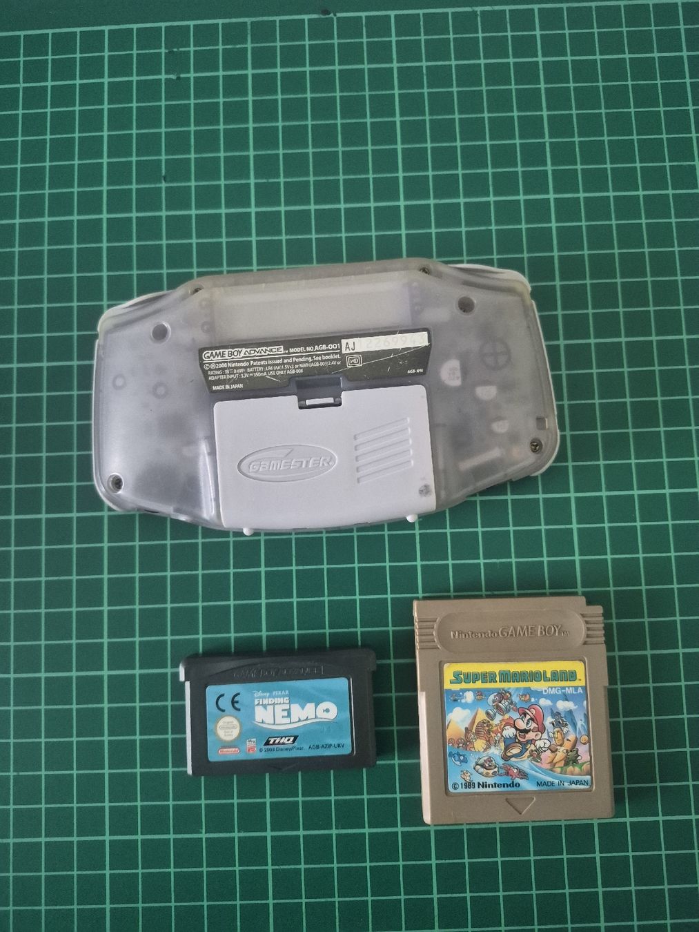 Nintendo Konsolen: Game Boy Advance transparent console + 2 games – Gebraucht aus Meyrin von Retro-GZ 3