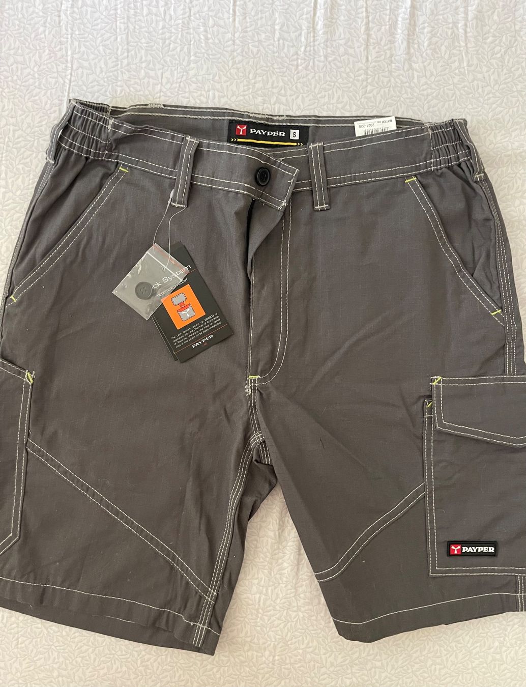 Pantalons: Payper Short de travail – Neuf avec emballage d'origine à Genève par Annilu