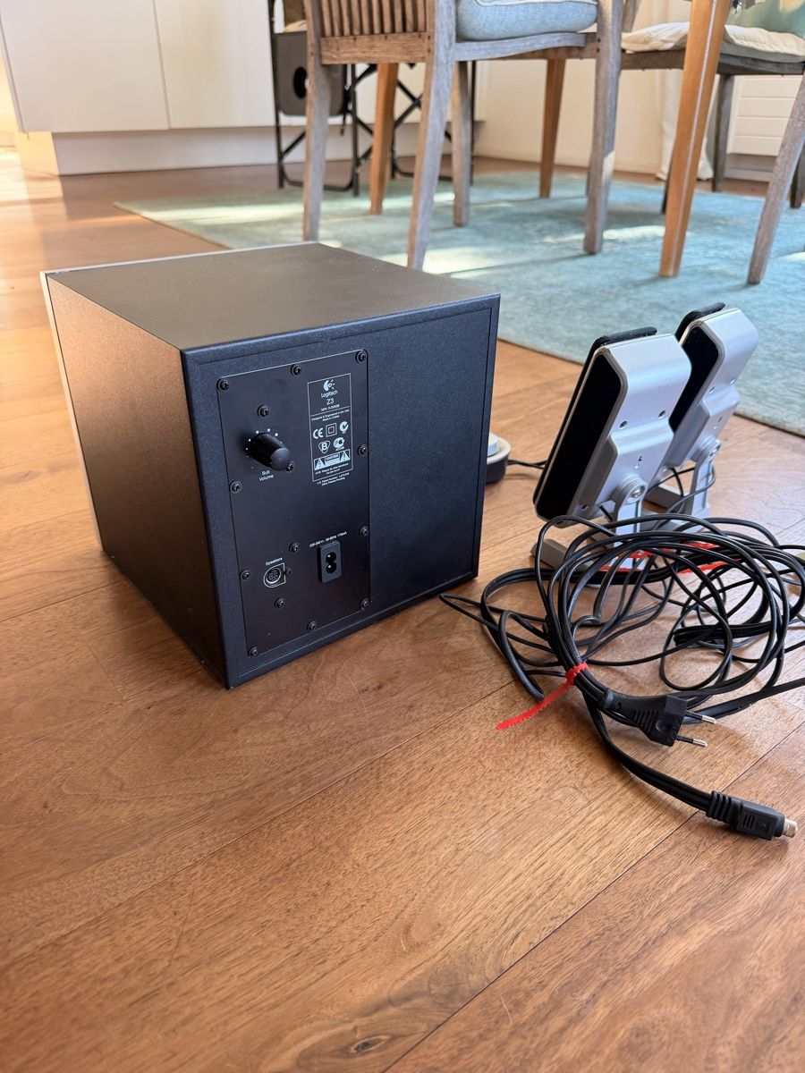 Logitech Lautsprecher: Logitech Z3 2.1 Lautsprechersystem mit Subwoofer – Gebraucht aus Richterswil von Denhaltnoed 3