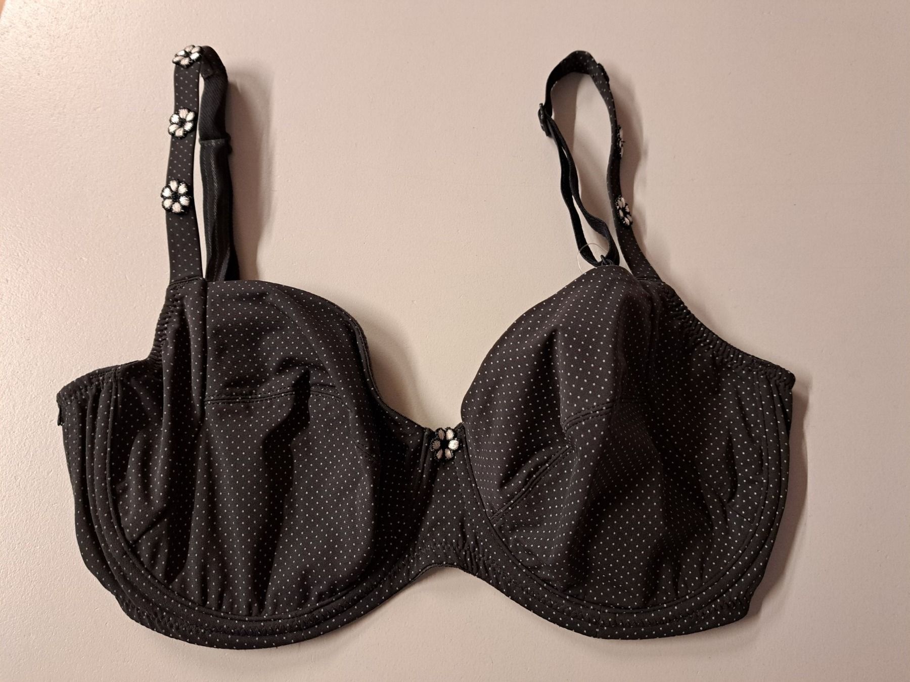 Sonstige Unterwäsche: BH 90 D – Neu (gemäss Beschreibung) aus Gams von inf_lj66
