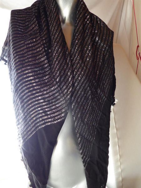 Foulard & Sciarpe: Schal, schwarz mit Silberstreifen – Nuovo (secondo la descrizione) da Pratteln venduto da sexty-nine-69
