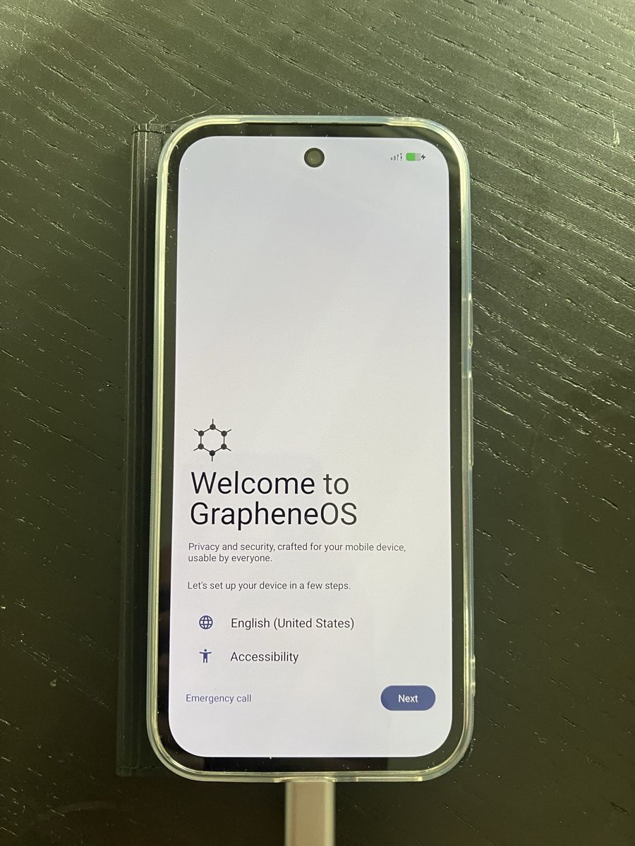 Google Handys / Smartphones: Google Pixel 9a - GrapheneOS – Gebraucht aus Basel von ya7777no