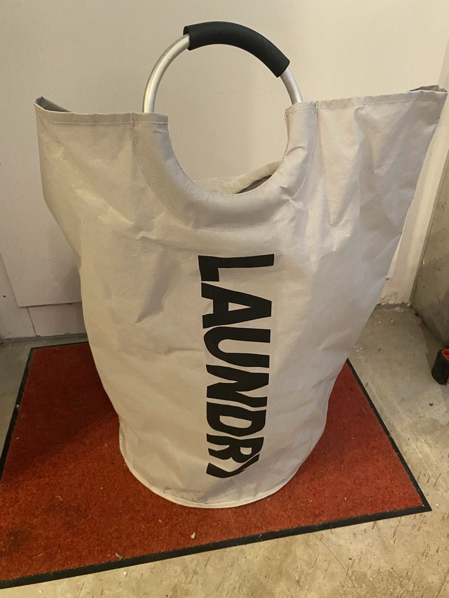 Wäschekörbe: 2 x Wäschekorb / Laundry bags – Gebraucht aus Grasswil von pp7830 3