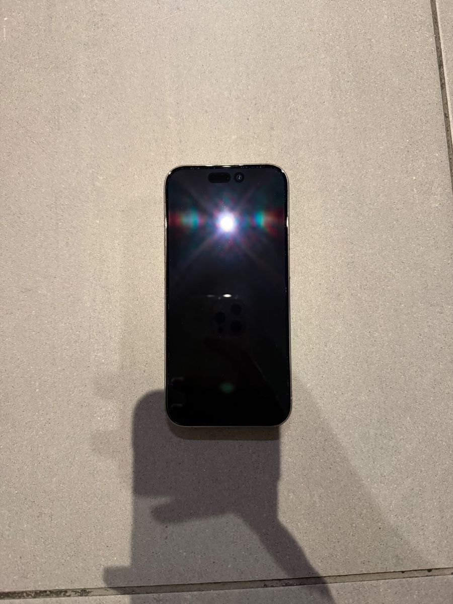 Apple Portables: Apple iPhone 15 pro – Neuf (Voir description) à Henggart par 00Silverstar00 2