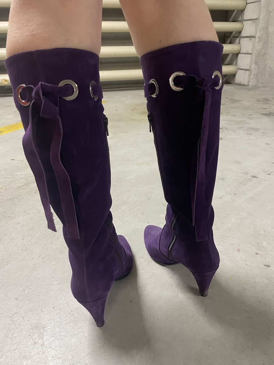 Damenschuhe: Purple Suede Boots, Eye-Catching Design, Size 39 – Gebraucht aus Cham von vsgesser 3