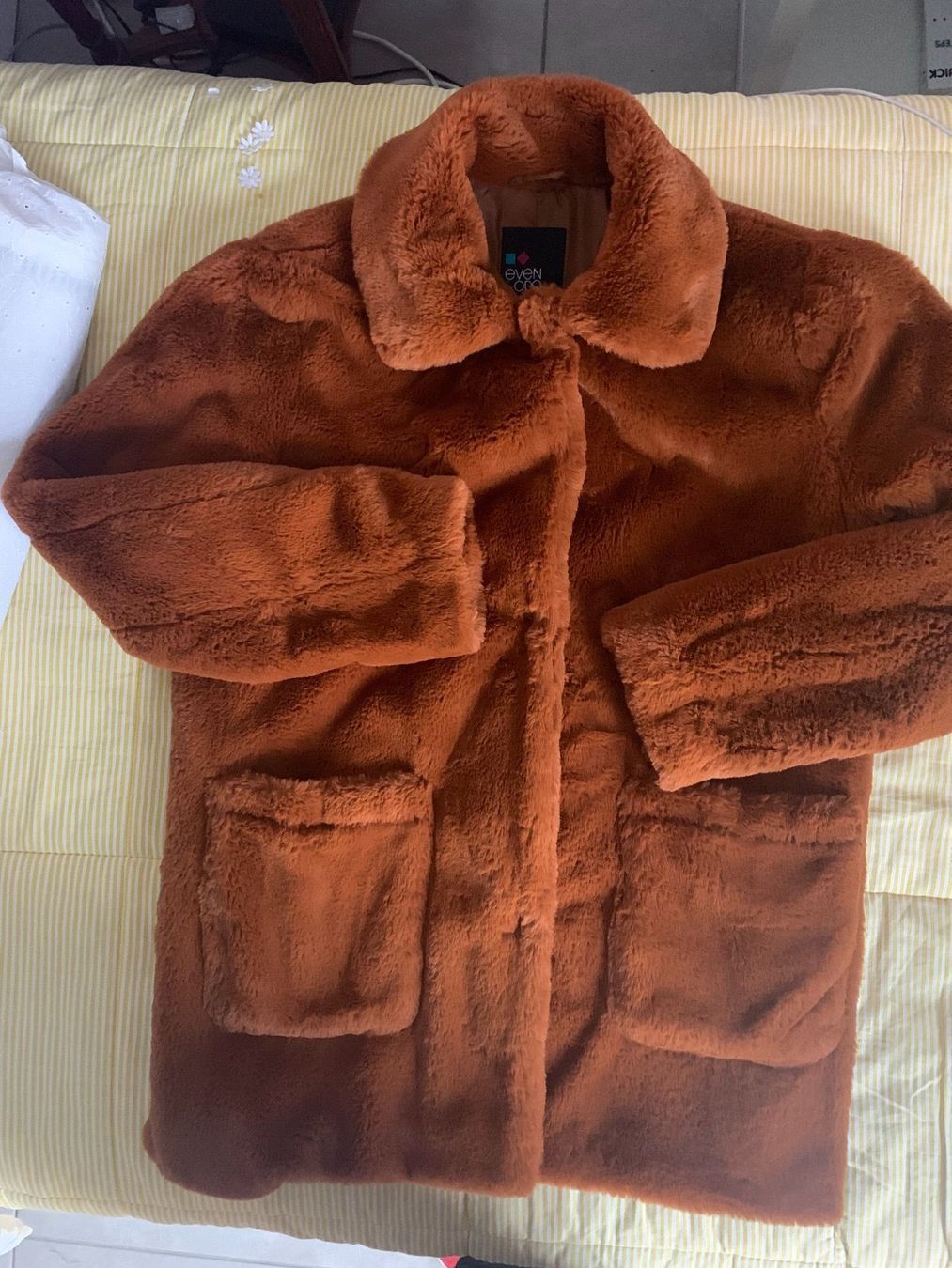 Giacche: Pelz Jacke  Kunst – Usato da Lugano venduto da Edera49 1