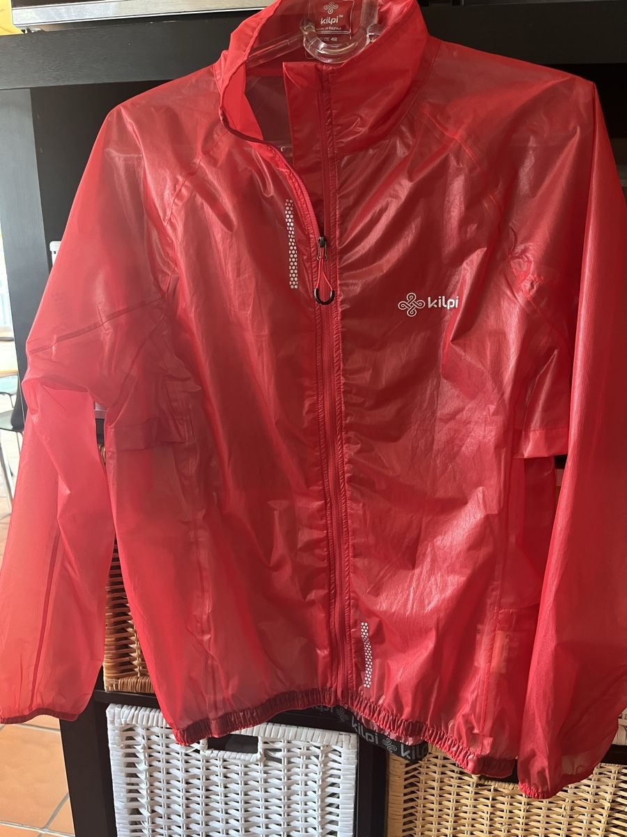 Kilpi Jacken: Windjacke Kilpi – Gebraucht aus Matten(St.Stephan) von sch_5csq