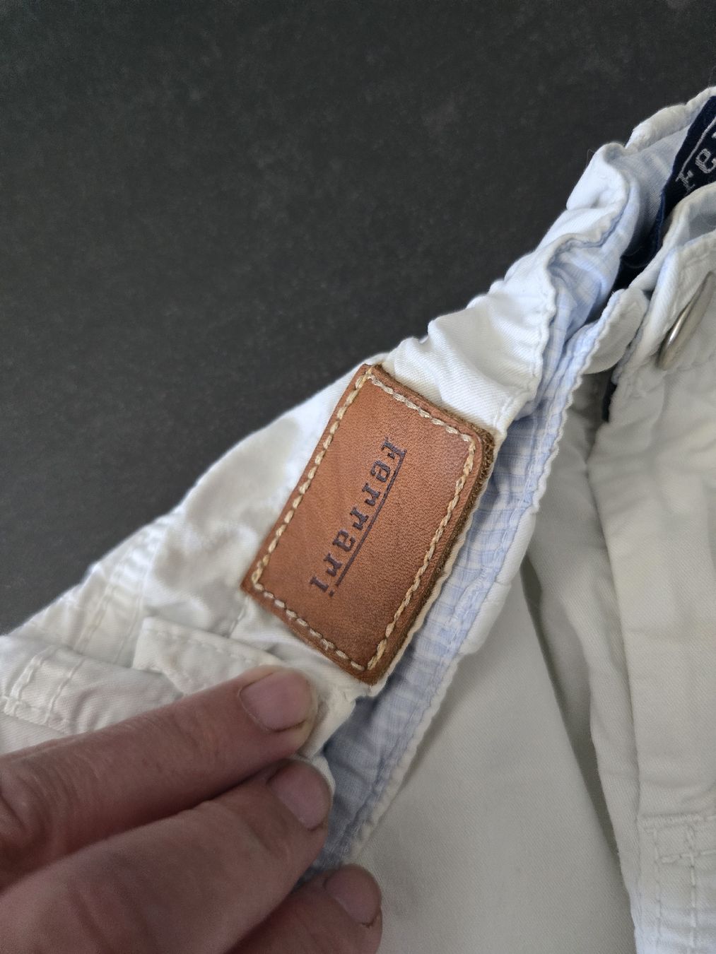 Pantaloni: Hose weiss Grösse 128 – Usato da Unterentfelden venduto da Panda-87 3