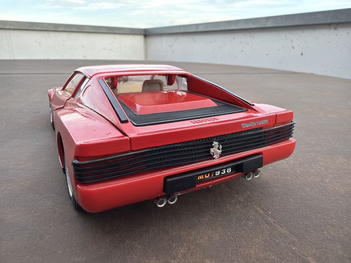 Bburago Voitures modèles: Ferrari Testarossa - 1/18 - Bburago – D'occasion à Wolfwil par Rolex1 2