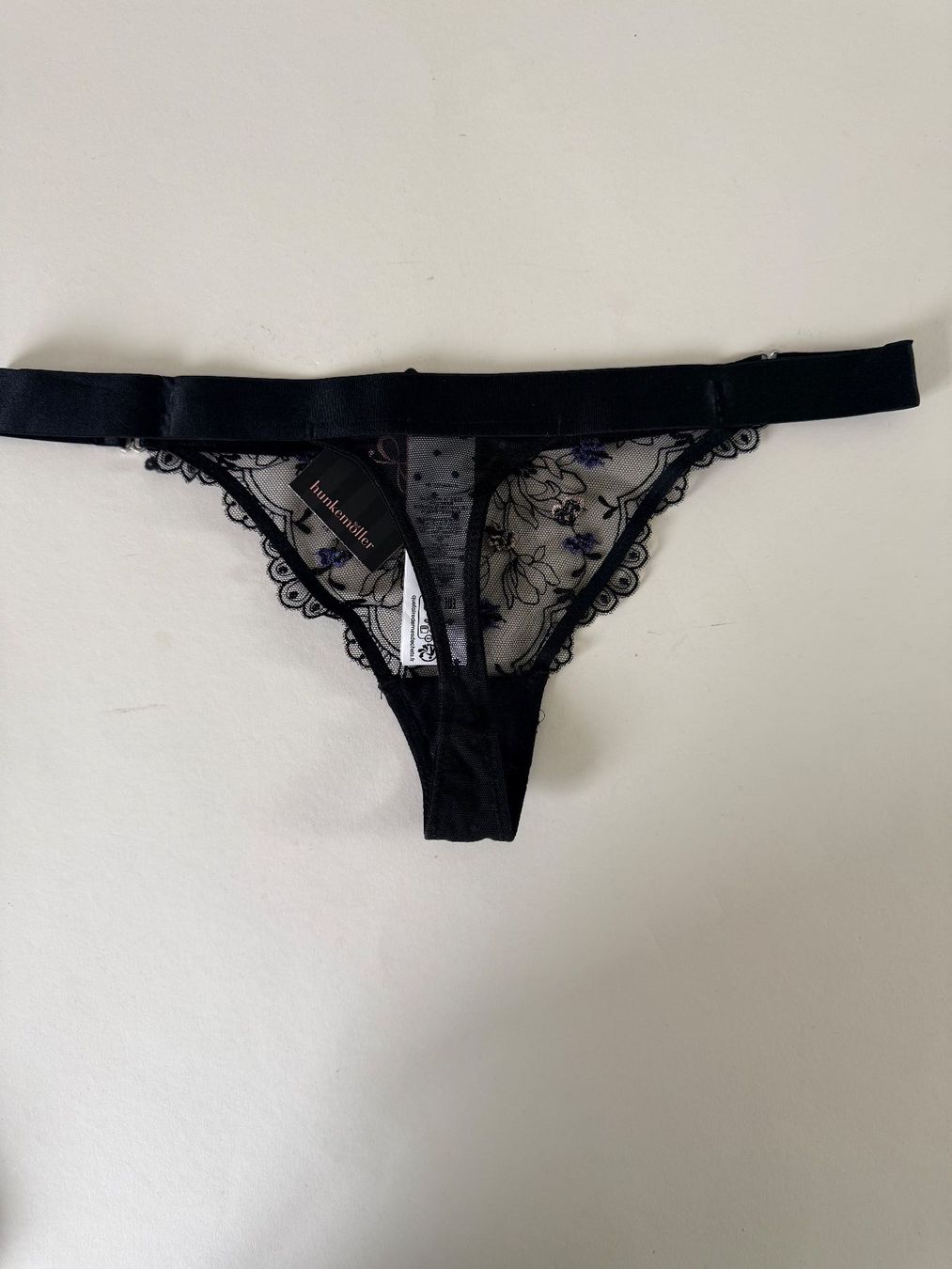 Hunkemöller Altra biancheria intima: HUNKEMÖLLER, String VIOLET, Grösse XS, Farbe Schwarz – Nuovo e nell'imballaggio originale da Rudolfstetten venduto da gst_g7xl 2