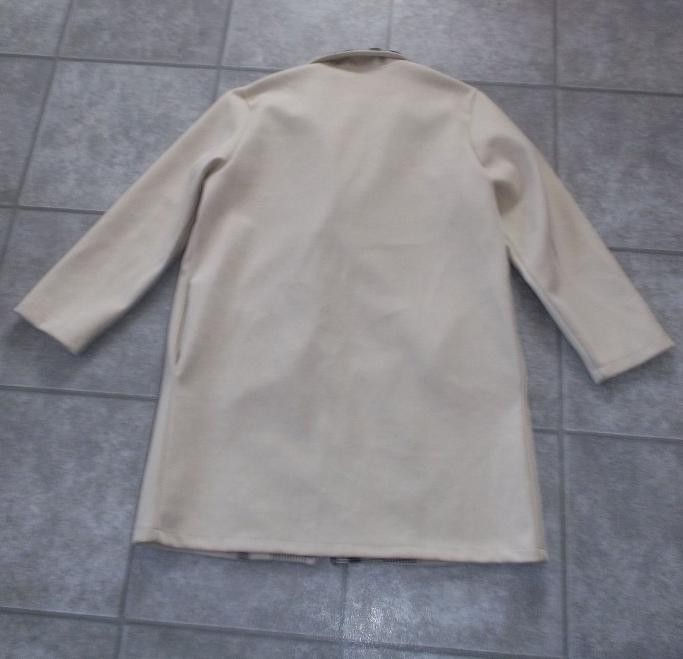 Cappotti: Damen Mantel Grösse XL – Usato da Kaltbrunn venduto da Cindy99 1